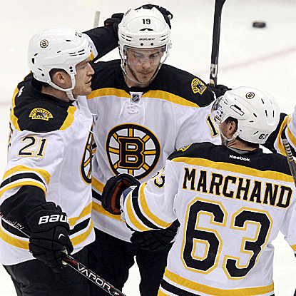 The Bruins defeat the Islanders for the 16th time in their last 20 meetings. (Getty Images)