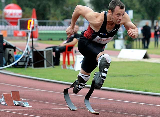 Pistorius remains eligible for South Africa's 4x400 relay team after failing to qualify for the 400m. (AP)