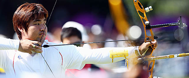 Im Dong-hyun breaks a record he set in May just hours before the Games open. (Getty Images)