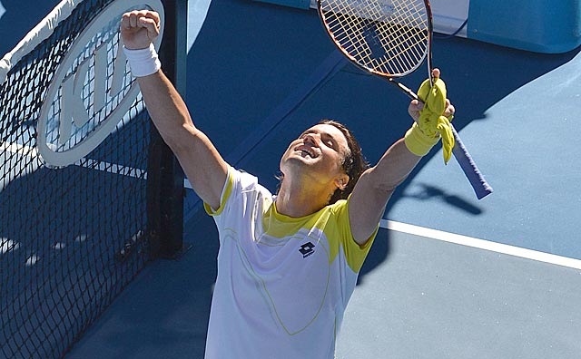 After dropping the first two sets, David Ferrer fights back and vanquishes Nicolas Almagro. (Getty Images)