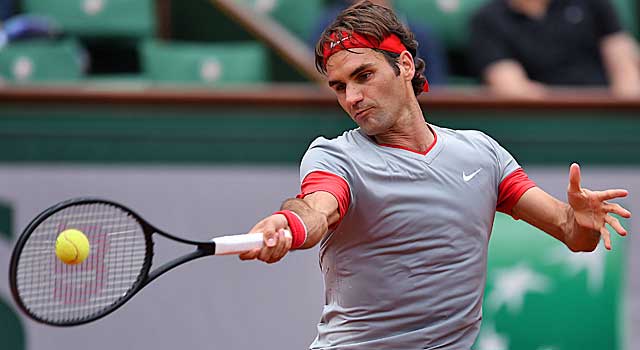 Roger Federer rolls past Lukas Lacko in a French Open first-rounder. (Getty Images)
