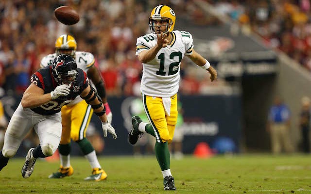 Aaron Rodgers bests J.J.Watt for 2014 NFL MVP Award 