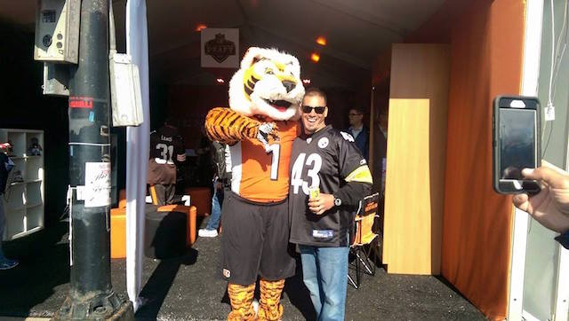 The Bengals mascot is not a Steelers fan. (CBSSports.com)