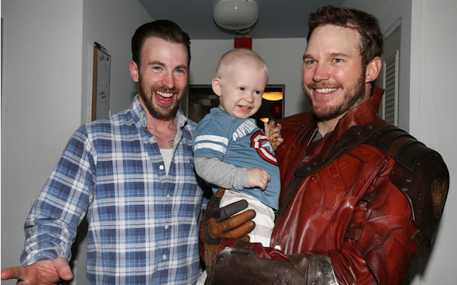 Chris Pratt lost a bet to Chris Evans and he paid it off on Friday. (Twitter)