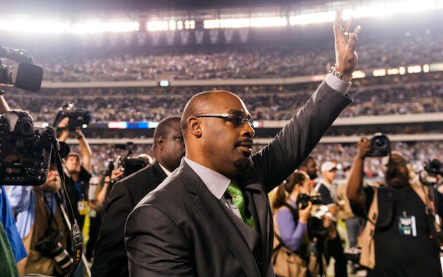 Donovan McNabb can't figure out why Jason Garrett still has a job. (USATSI)