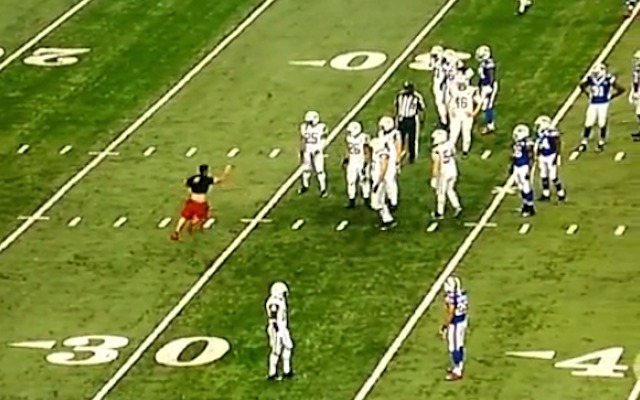 LOOK: Fans run on field, interrupt Bills-Jets game 