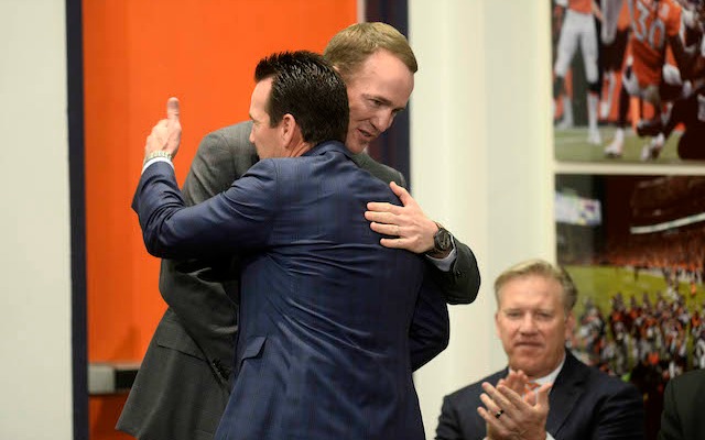 Kubiak benches Peyton Manning for Bears game