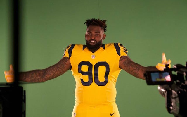 LOOK: Rams to wear all-yellow uniforms, Bucs to go all-red for TNF