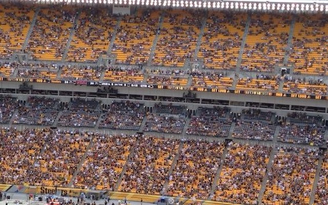 Thousands of empty seats at Steelers' home games signal