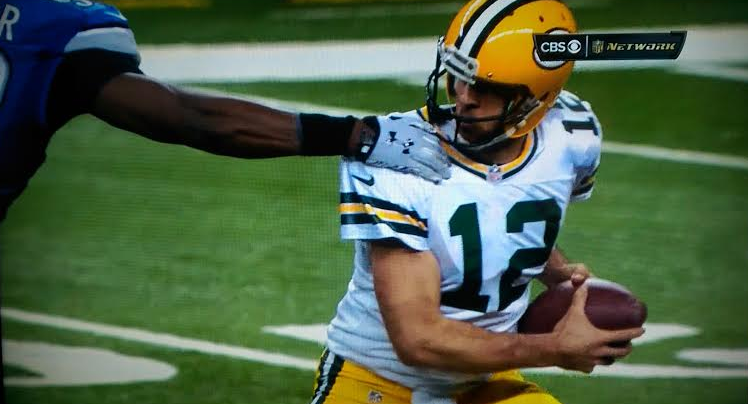 Highlight] Aaron Rodgers Hail Mary burns the Lions (2015) : r/nfl