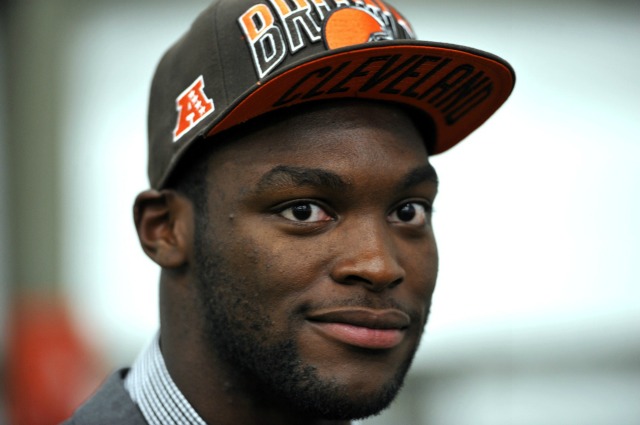 Barkevious Mingo will receive his signing bonus by the end of the year. (USATSI)