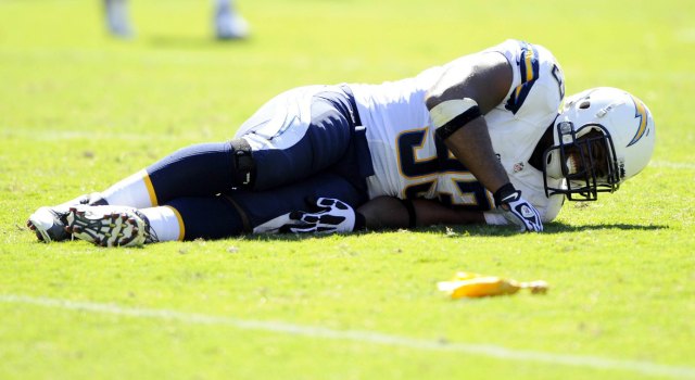 DwightFreeney was in pain after suffering a quadriceps injury. (USATSI)