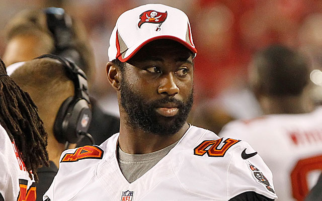 darrelle revis buccaneers practice