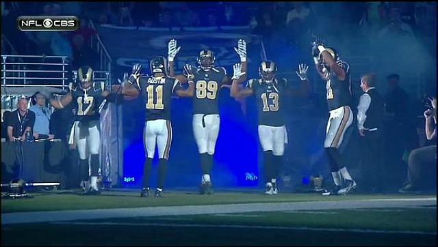 A police group in St. Louis isn't happy with several Rams' players. (CBS)