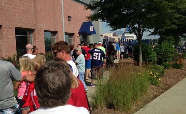 Patriots Offer Aaron Hernandez Jersey Exchange To Fans - CBS Boston