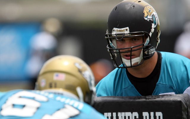 Luke Joeckel is expected to sign his contract Saturday night. (USATSI)