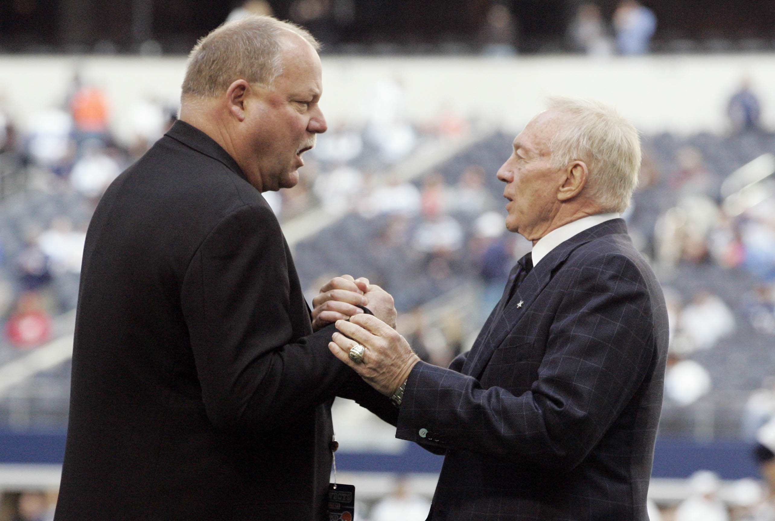 Does a Jerry Jones Vote of Confidence Actually Inspire Much