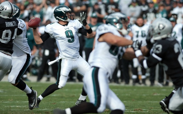 Nick Foles Keeps Bears on Track w/ 243 Passing Yds