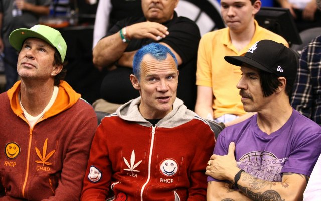 Report: Red Hot Chili Peppers to play with Mars at Super Bowl