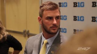 Michigan's Jake Butt says NCAA should pay pla