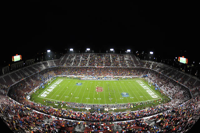 Stanford Stadium will host UCF in 2015