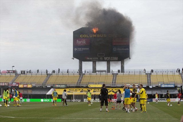 Photos Crew Stadium S Scoreboard Catches Fire Cbssports Com