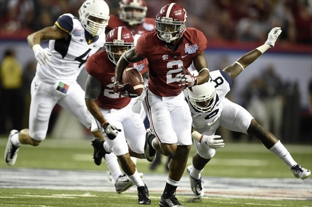 DeAndrew White had 6 catches for 73 yards before his injury. (USATSI)