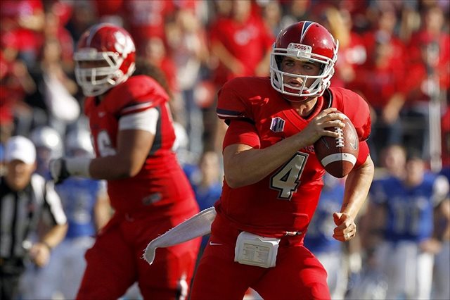 Derek Carr could contend for All-American honors with another huge season in Fresno. (USATSI)