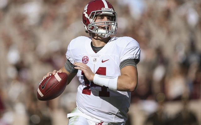 Jake Coker looks to compliment Derrick Henry in fueling Alabama's offense. (USATSI)
