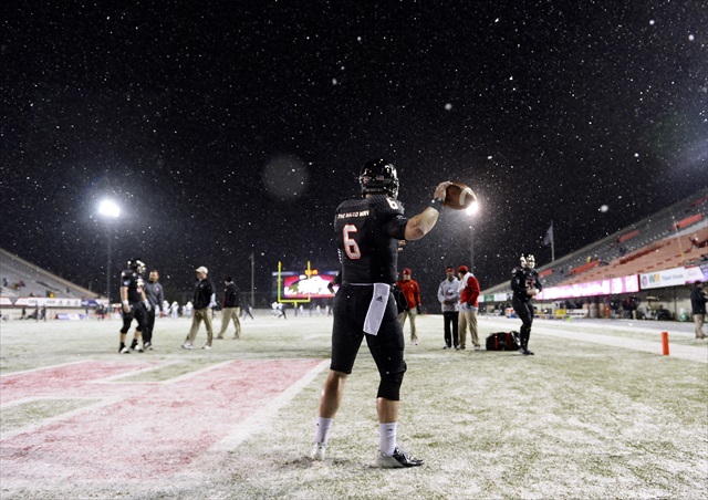 Jordan Lynch wasn't exactly bothered by the weather. (USATSI)