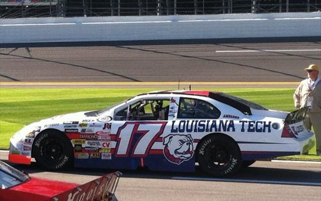 Buster Graham raced the Lucas Oil 200 in a Bulldogs-inspired stock car. (@LaTechSHoltz)