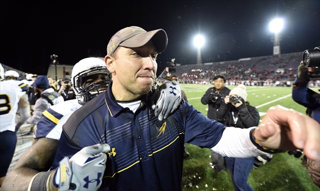 Toledo coach will no longer lead team prayers after complaint -  