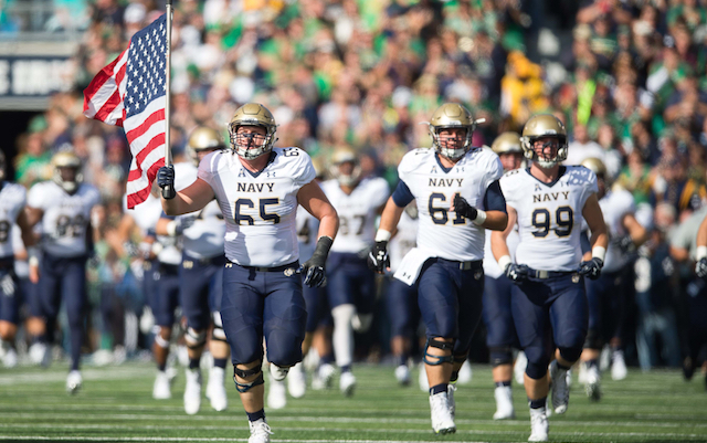 Two Navy offensive linemen lose 50-plus pounds just to graduate ...