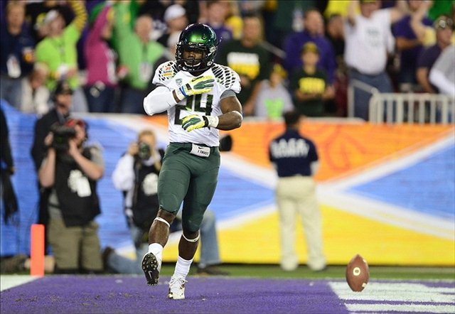 Oregon runs past K-State 35-17 at Fiesta Bowl