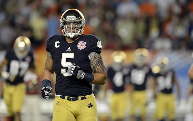 Manti Te'o returns to Notre Dame for first time since joining NFL