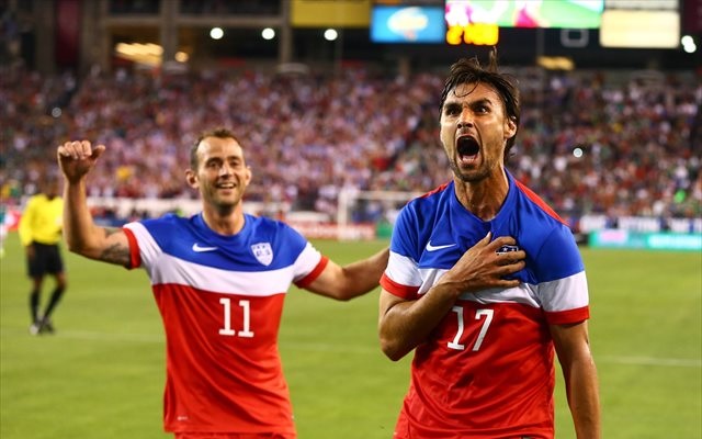 Clint Dempsey stars in USMNT broadcast debut with CBS - Sports