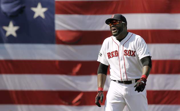 Boston Red Sox David Ortiz breaks his bat and reaches first base