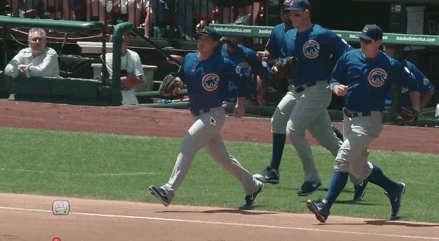 Cubs honor Ron Santo with heel click, patch 
