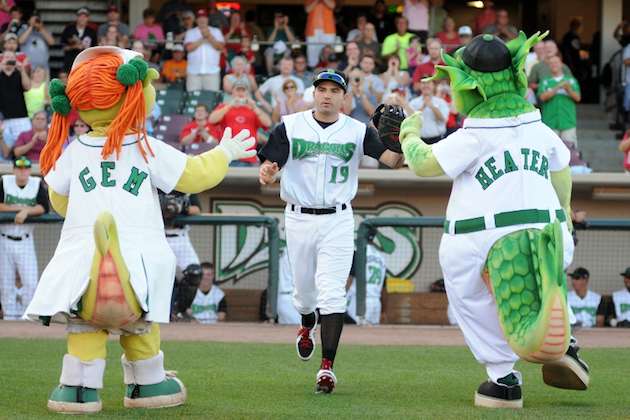 Joey Votto to rehab with Dayton Dragons