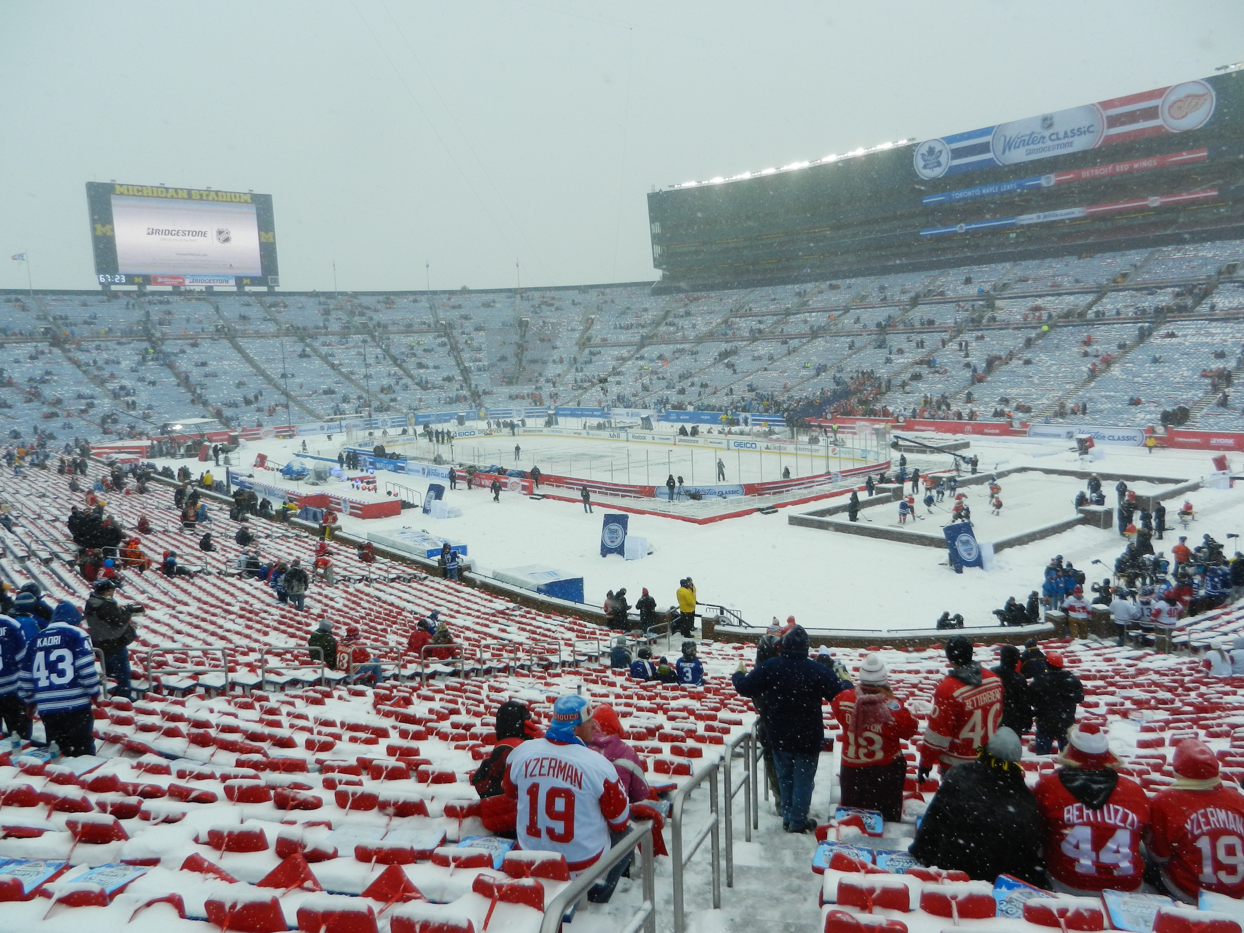 NHL Network Originals: The First Winter Classic, Hockey Goes Outside