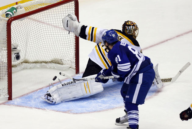 Kessel pots the game-winner past Rask. (USATSI)