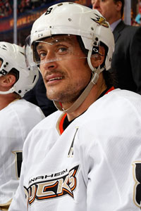 Ducks' Selanne going strong at age of 42