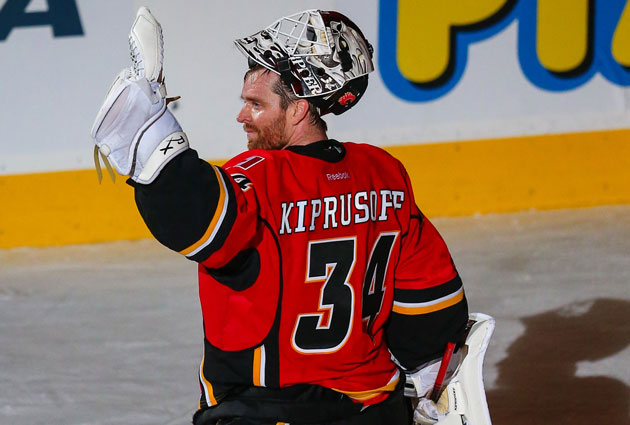 Calgary Flames goalie Miikka Kiprusoff takes a breather during