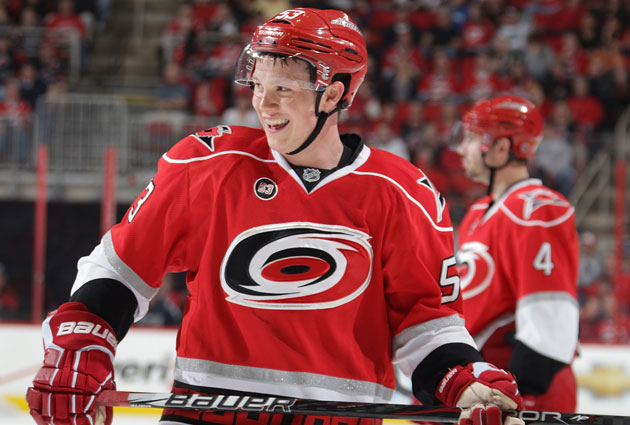 Staal signs four-year extension in Carolina 