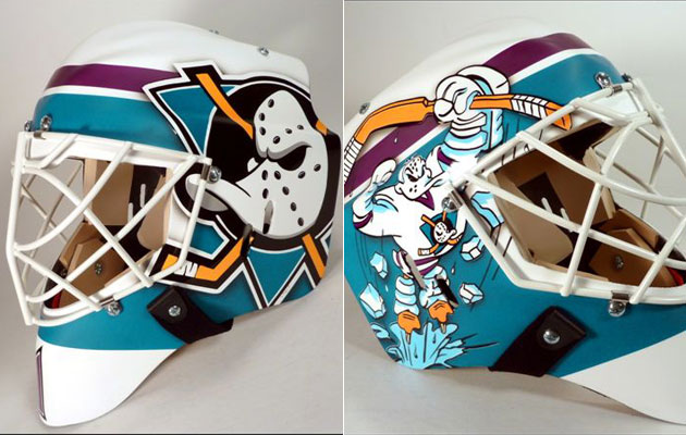 Hiller's mask for the throwback game(s). (Goalie Guild/AirXess)