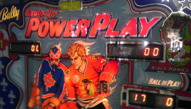 Bobby Orr  On A Pinball Machine  In A Blackhawks Uniform