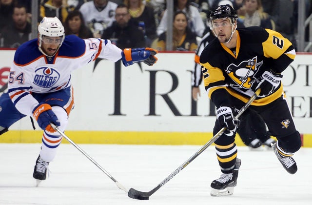 Adam Clendening (right) is on his fifth team since last January. (USATSI)