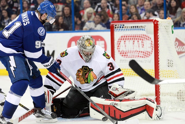 The oddsmakers like the Blackhawks to skate away with the Stanley Cup again.  (USATSI)