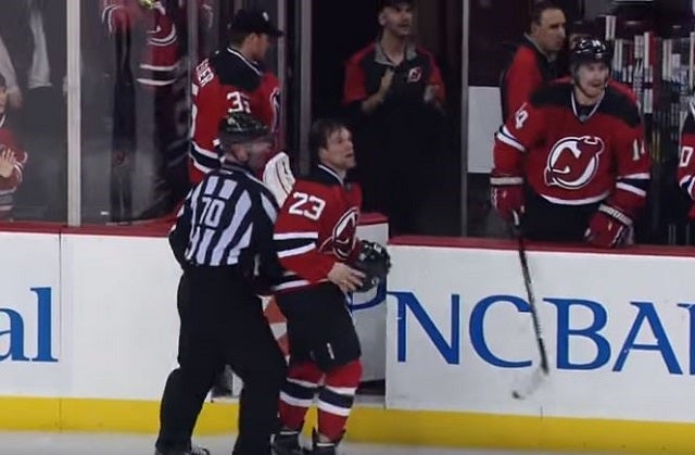 Bobby Farnham drew criticism from Canucks tough guy Brandon Prust after fighting a rookie. (Sportsnet)