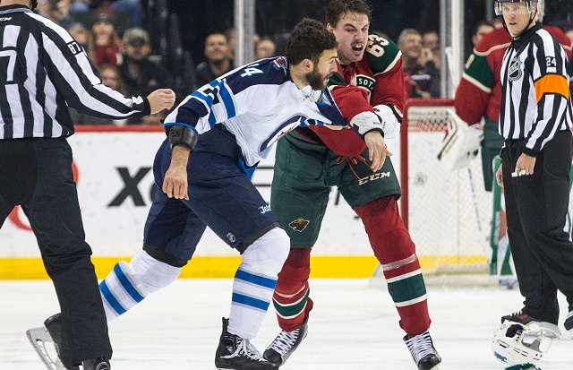 Anthony Peluso and Kurtis Gabriel dropped the gloves in a Black Friday showdown. (USATSI)